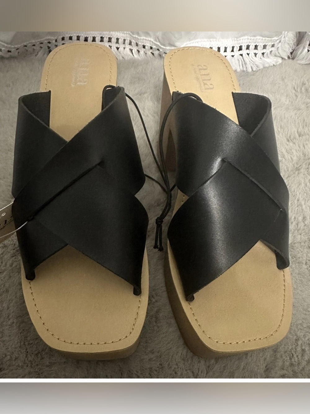 a.n.a Black Crisscross Slide Mules with Tan Footbed 11 NWT